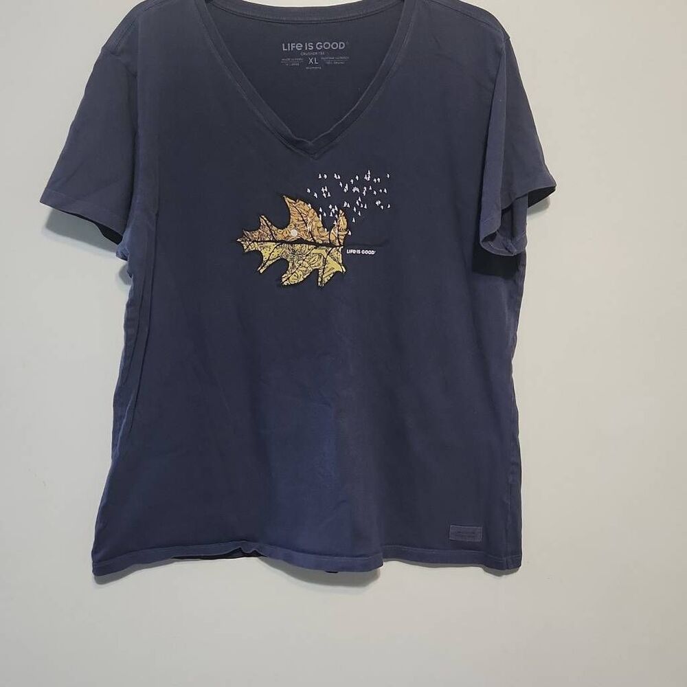 Life is Good size XL Autumn Leave Navy Blue Tshirt